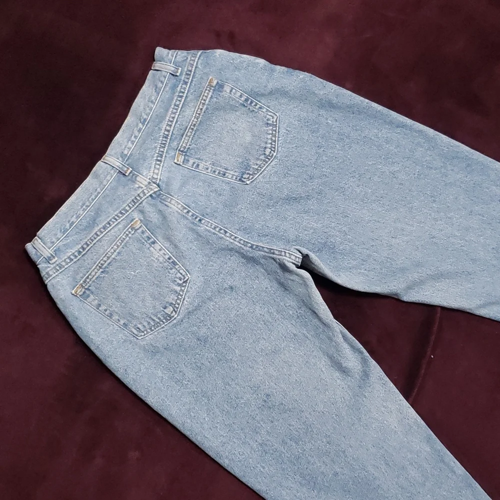 RARE!! Vintage Plus Size Chic High Waist Faded Light Wash Curvy "Mom" Jeans - Picture 3 of 11